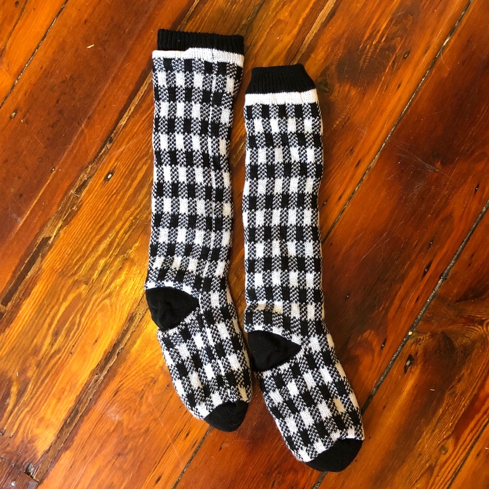 ✨📚NWOT Super Comfy Cozy Slipper Socks📖✨ - Picture 1 of 2